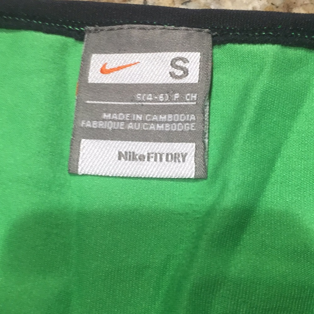 Nike Tee - Picture 2 of 6